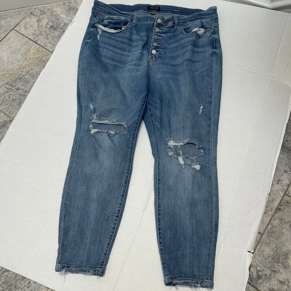 Judy Blue Mid-Rise Boyfriend Fit Button Fly Denim Jeans Size‎ 22W Style #82238